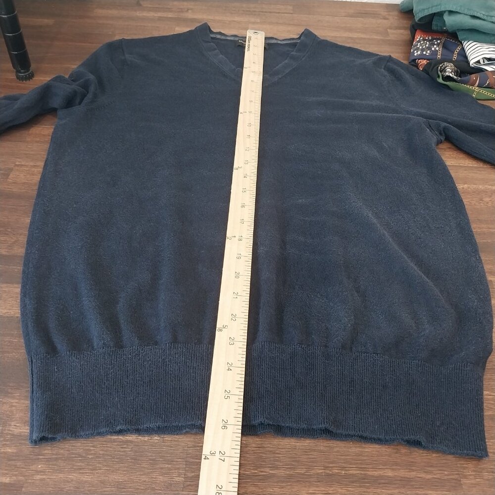 Banana Republic Luxury Blend Sweater Mens M Navy Blue Knit Silk Cashmere Cotton. - Picture 8 of 9